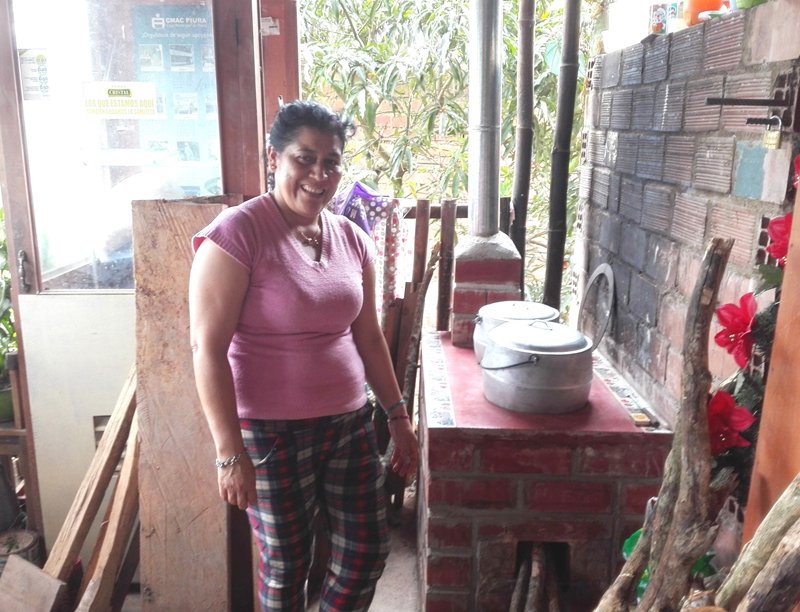 Primeras cocinas mejoradas en San Ignacio